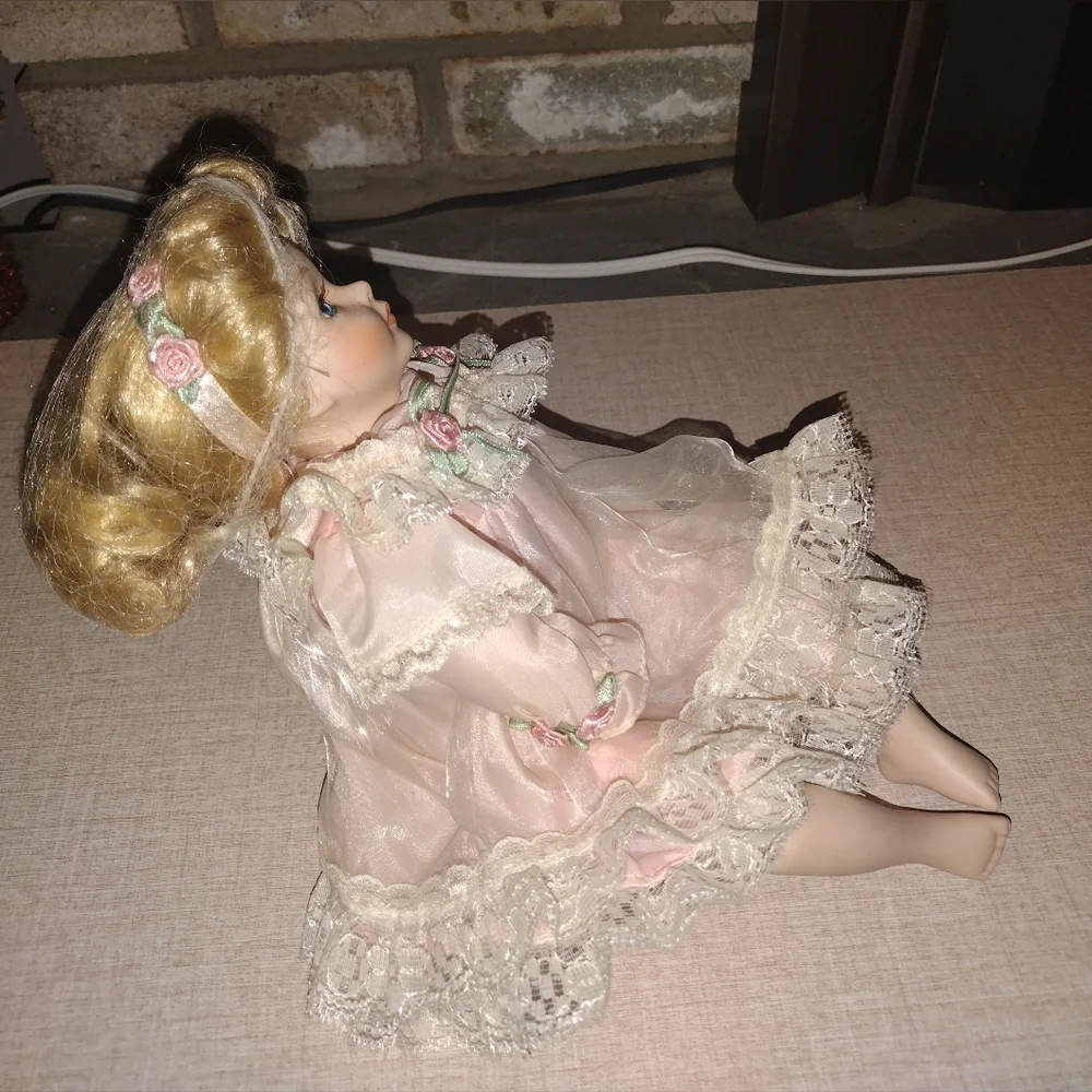 Vintage Beautiful Porcelain Collectors Doll 12
